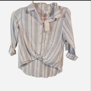Skylar & Jade Blouse With Front Knot Detail Medium NWT